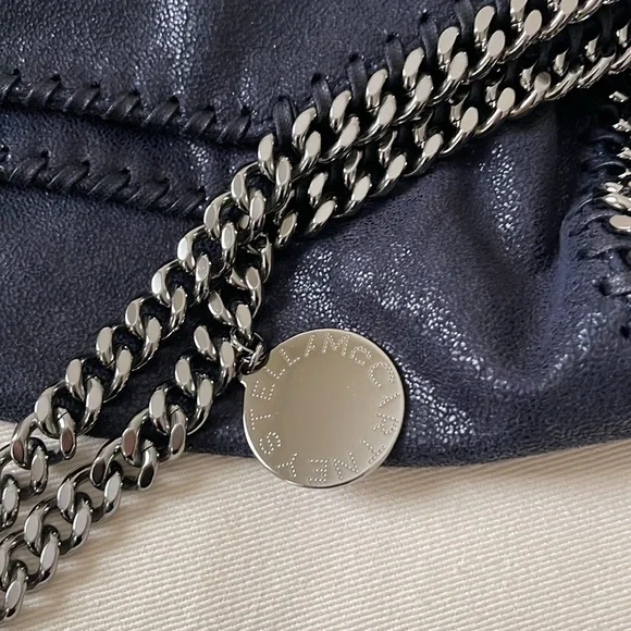 Stella McCartney Falabella Tote Bag, NWT, comes with its dust bag - Picture 4 of 12